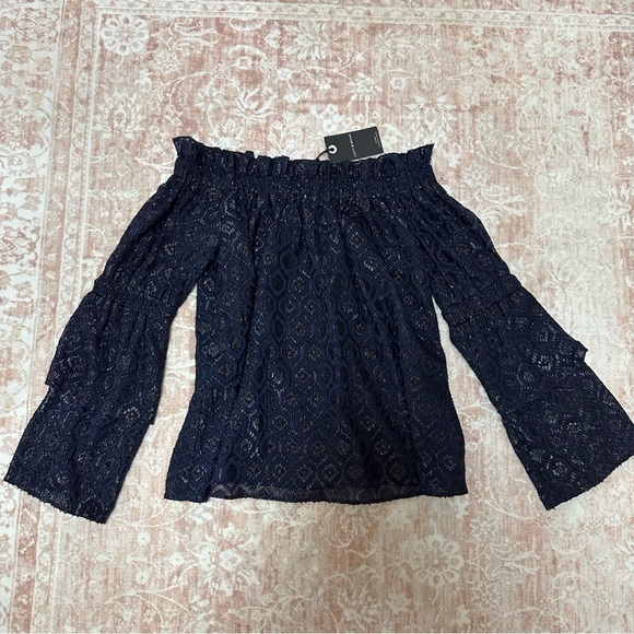 Lucky Brand Tops - NWT Lucky Brand Off-Shoulder Metallic Patterned Balloon Sleeve Top